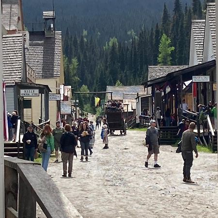 St. George Hotel Barkerville Екстер'єр фото