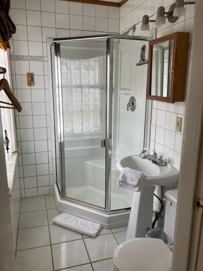 St. George Hotel Barkerville Екстер'єр фото