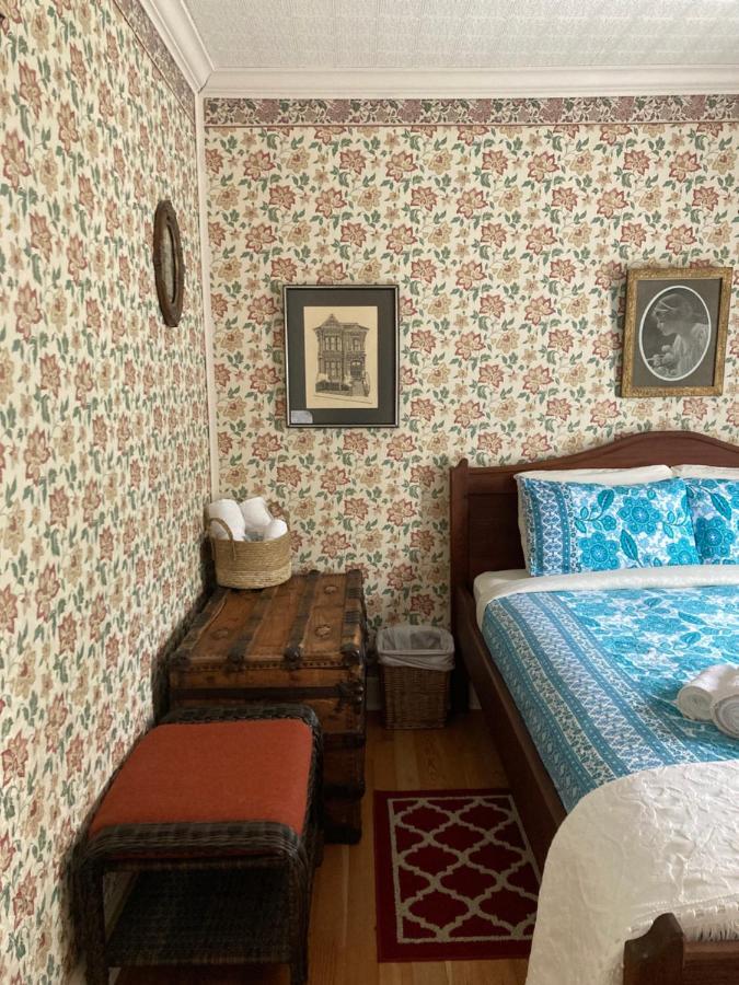 St. George Hotel Barkerville Екстер'єр фото