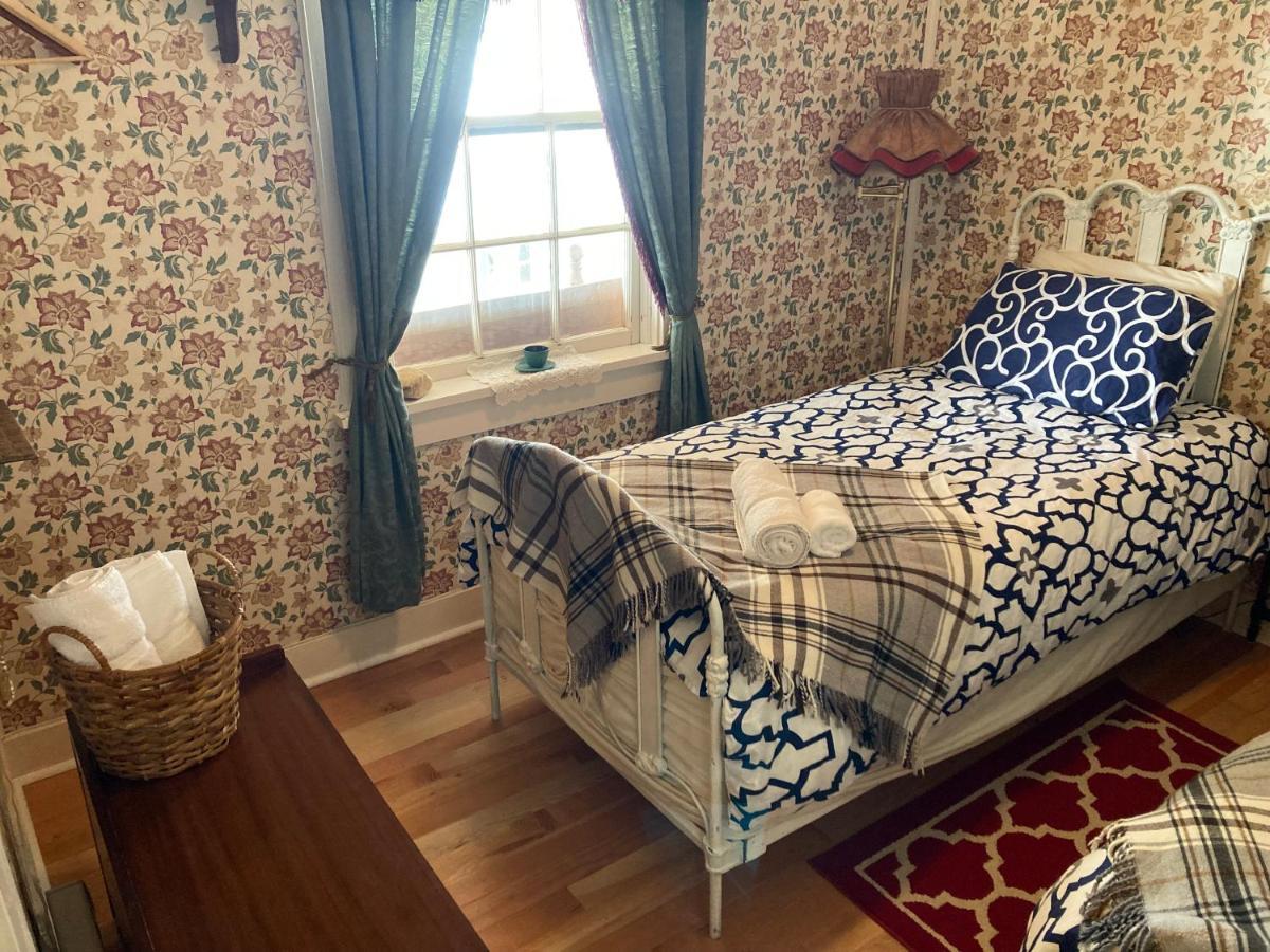 St. George Hotel Barkerville Екстер'єр фото